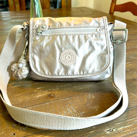 Authentic Kipling Mini Crossbody bag in metallic pewter. - Picture 4 of 11